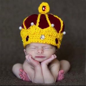 Handmade Knitted King Crown Newborn Baby Beanie Hat, Photography Props